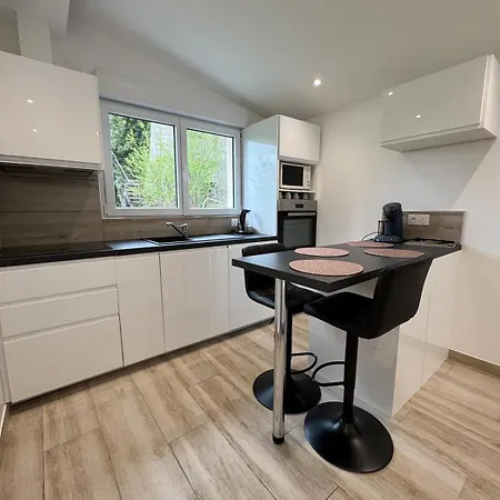 Neuf Tres Calme Apartment Poligny (Jura)