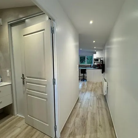 Apartment Neuf Tres Calme Poligny (Jura)
