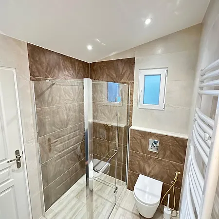 Neuf Tres Calme Apartment *